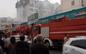 突發(fā)！青島一居民樓發(fā)生爆燃！已造1人死亡，7人受傷！3公里外有震感…