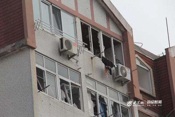 突發(fā)！青島一居民樓發(fā)生爆燃！已造1人死亡，7人受傷！3公里外有震感…
