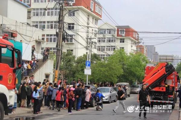 突發(fā)！青島一居民樓發(fā)生爆燃！已造1人死亡，7人受傷！3公里外有震感…