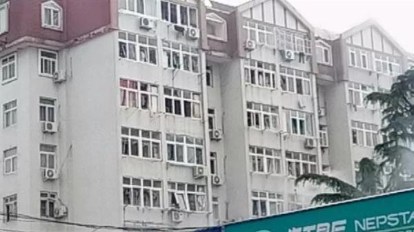 突發(fā)！青島一居民樓發(fā)生爆燃！已造1人死亡，7人受傷！3公里外有震感…